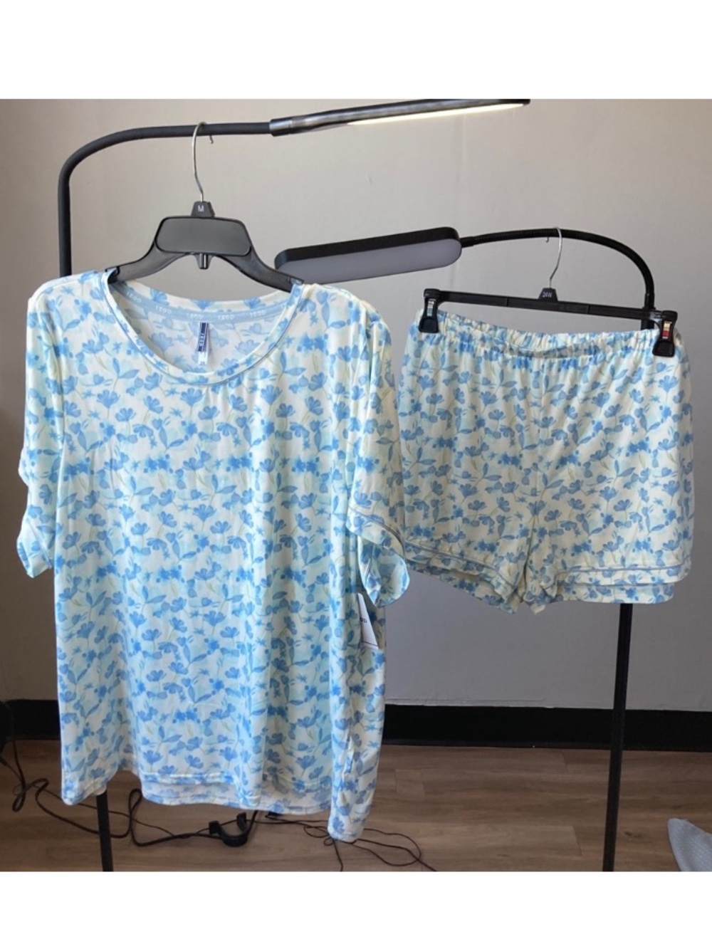 Izod floral print PJ top and short pajama set Ivory with floral print pattern 3X